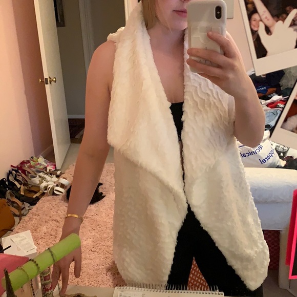 White fur vest - Picture 1 of 3